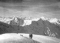 Tourenchef Rotzer Josef 1984 im Jungfraugebiet mit Bergfhrer Imstepf Willi 